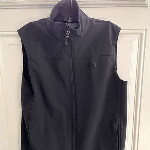 Men’s North Face Black Softshell Vest